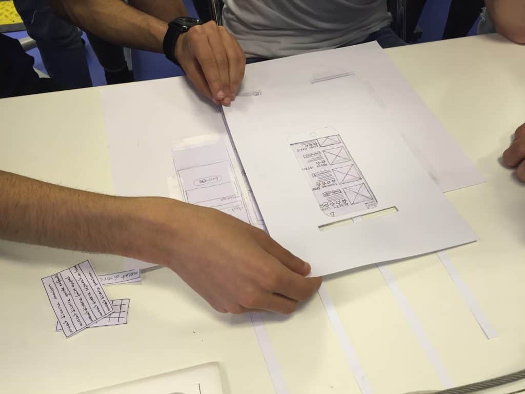 test utilisateur d'une application sur un prototype papier en présentiel